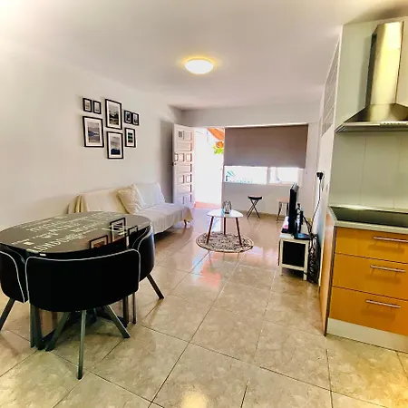 Sunset House דירה